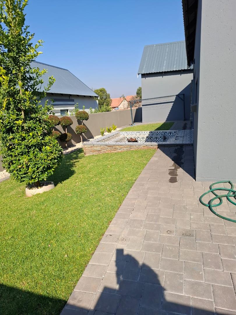 4 Bedroom Property for Sale in Leloko North West